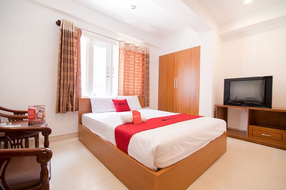 undefined Reddoorz Plus Near Thao Dien 9