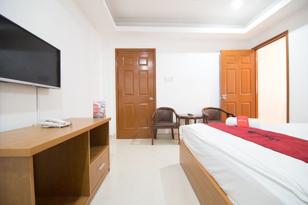 undefined Reddoorz Plus Near Thao Dien 2