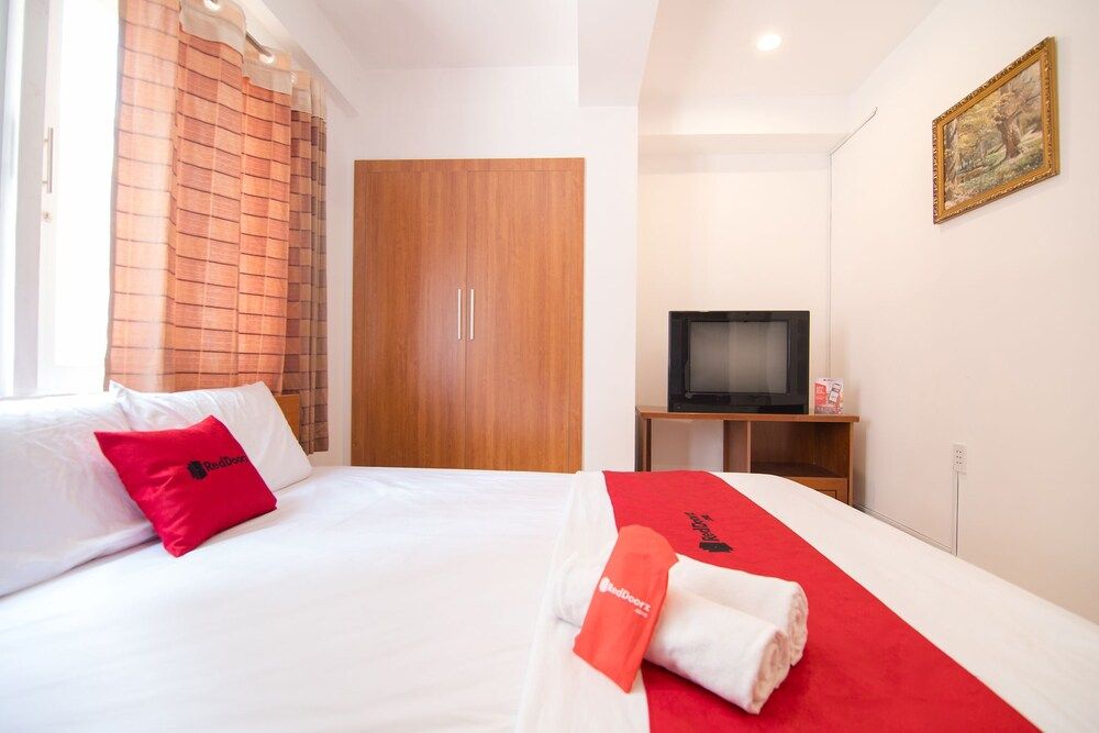 undefined Reddoorz Plus Near Thao Dien 3