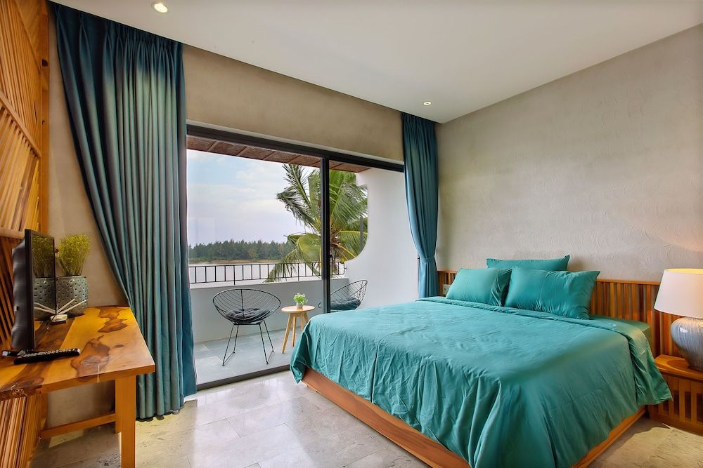 Bay Sand Villa Resort Hoi An Deluxe Studio, 1 Bedroom, Balcony, River View 2
