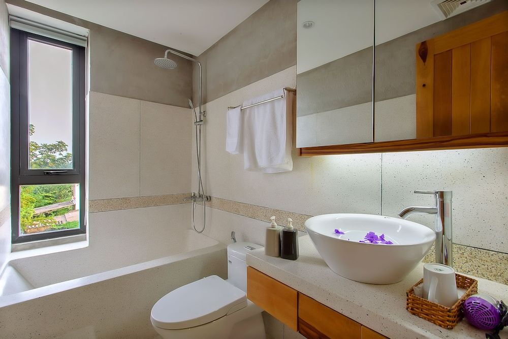 Bay Sand Villa Resort Hoi An Deluxe Studio, 1 Bedroom, Balcony, River View 5