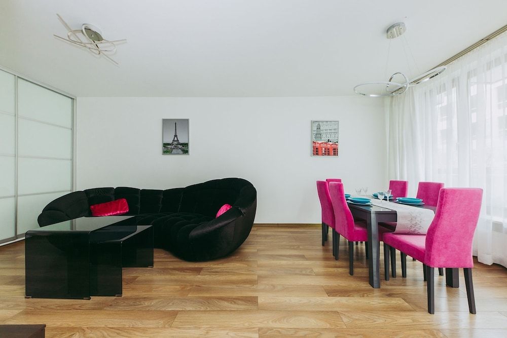 ShortStayPoland Leszczyńska - B14 Comfort Apartment, Courtyard View 9
