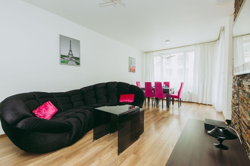 ShortStayPoland Leszczyńska - B14 Comfort Apartment, Courtyard View 8