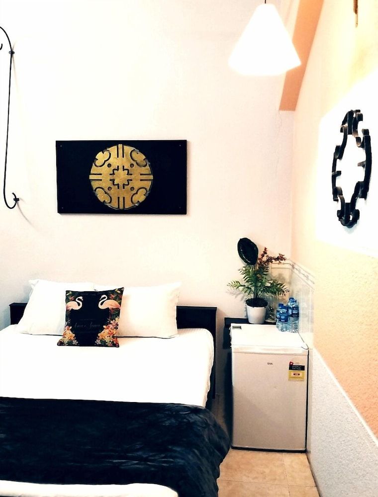 The An Nam Superior Studio 16