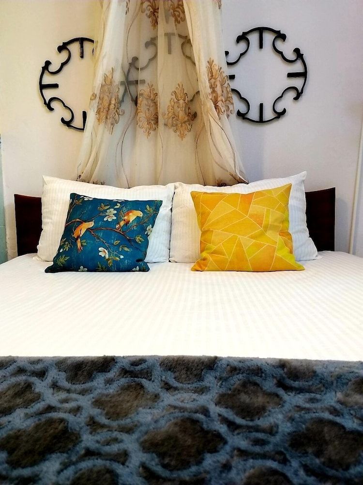 The An Nam Deluxe Studio 7