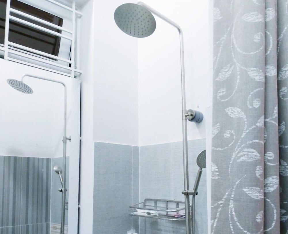 The An Nam Deluxe Studio 15