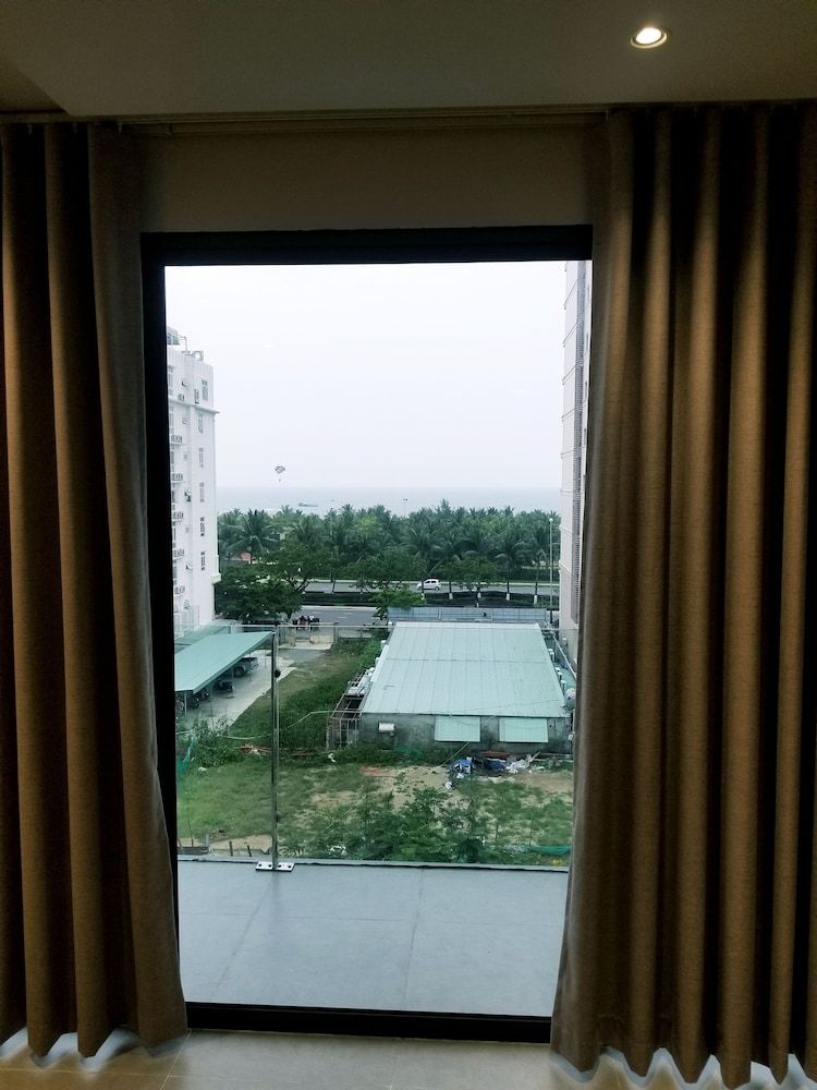 Sekong Apartment Deluxe Studio, 1 King Bed, Beach View 11