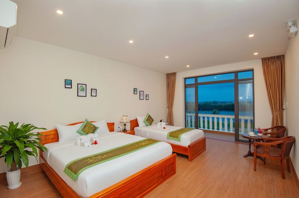 undefined Riverside Sunset Homestay Hoi An