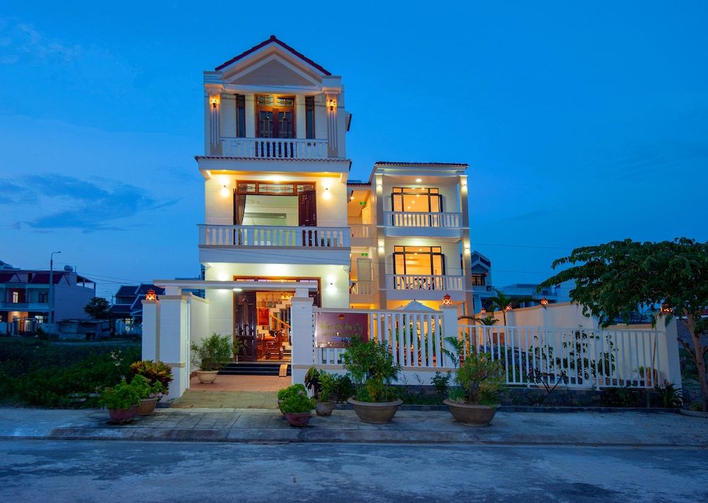undefined Riverside Sunset Homestay Hoi An 8