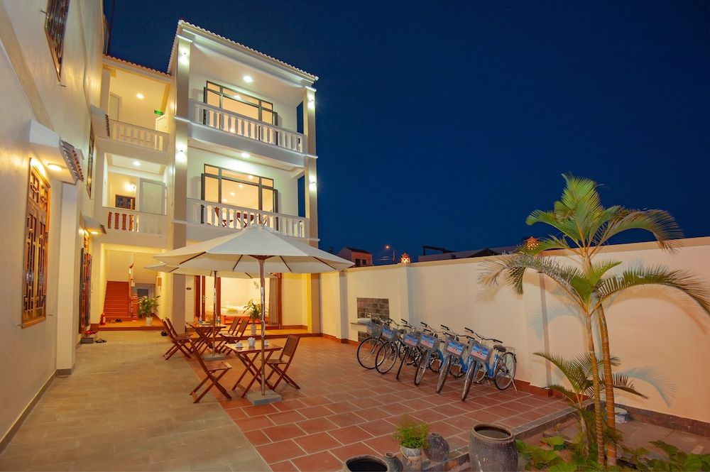 undefined Riverside Sunset Homestay Hoi An 10