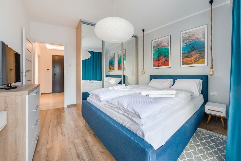 Apartment (9E/30)
