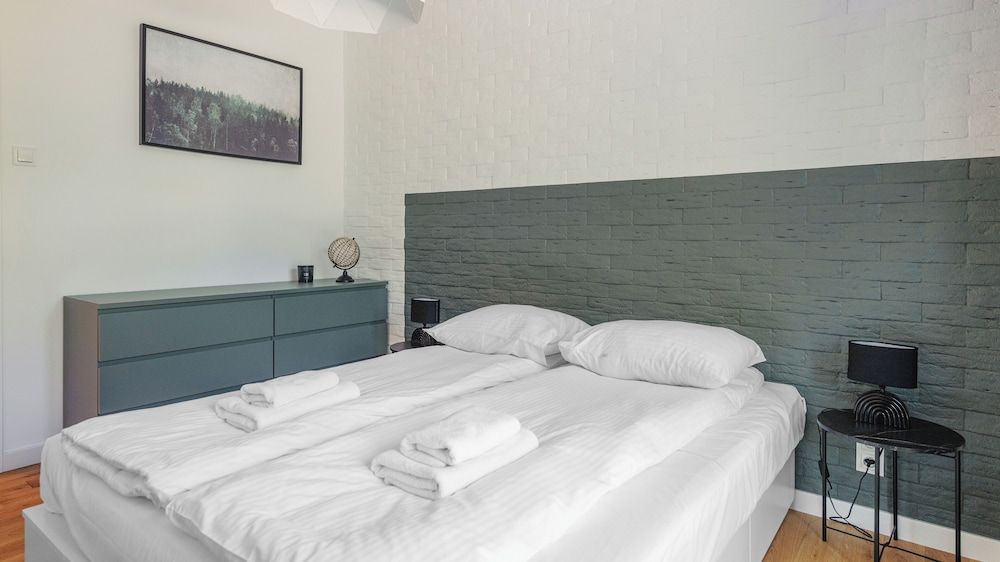 Apartment (9B/11)
