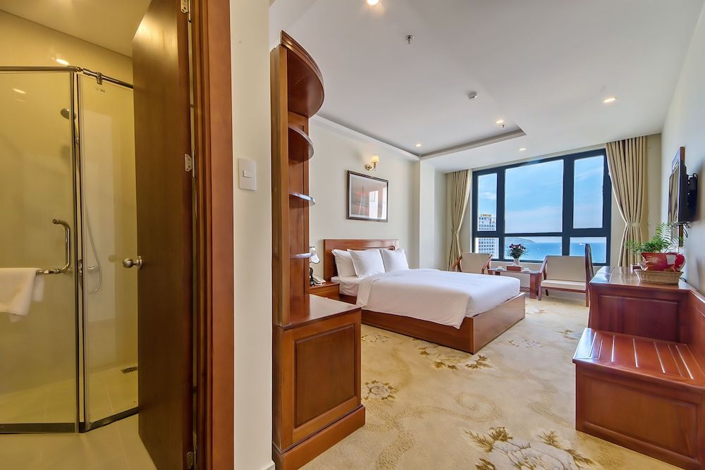 Phuoc My An Beach Hotel Superior Double Room, Partial Sea View 4
