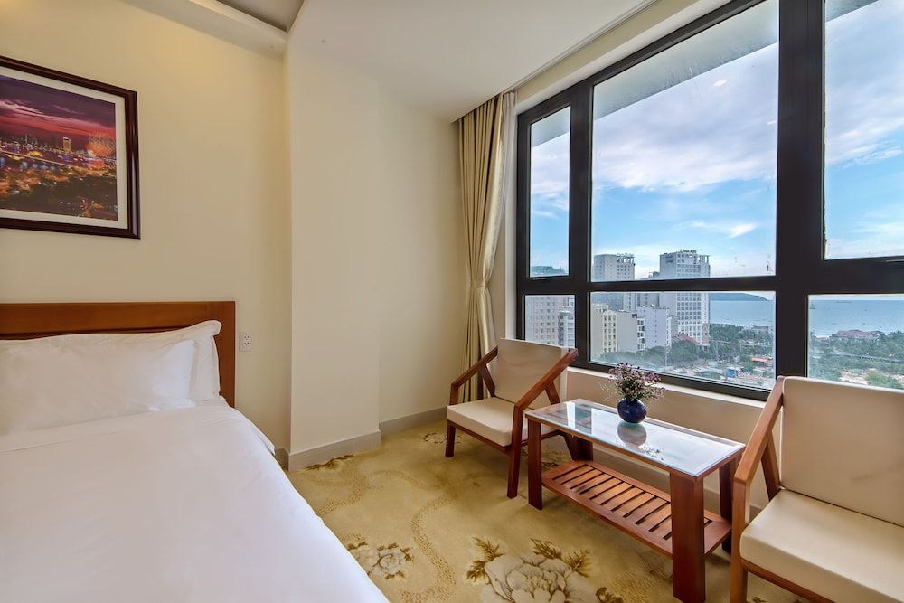 Phuoc My An Beach Hotel Grand Triple Room, Ocean View 4