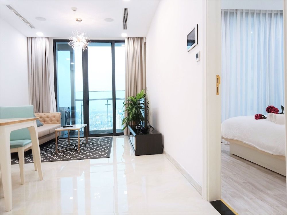 undefined Vinhomes Golden River Ruby 2