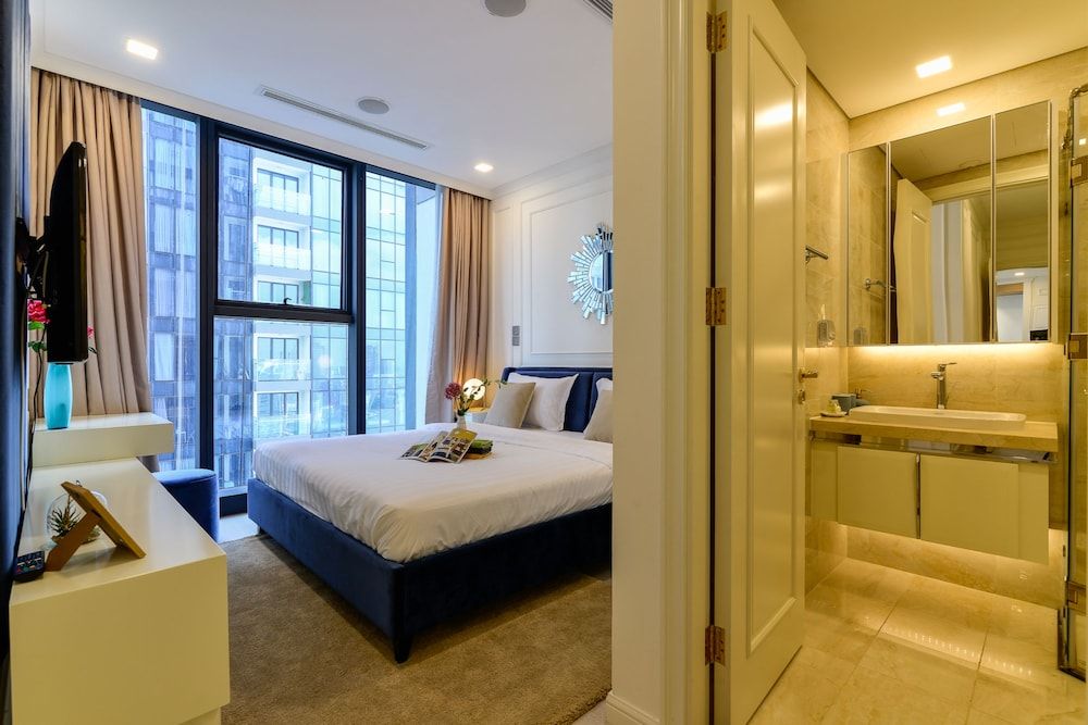 Vinhomes Golden River Ruby Deluxe Condo, 2 Bedrooms, City View 7