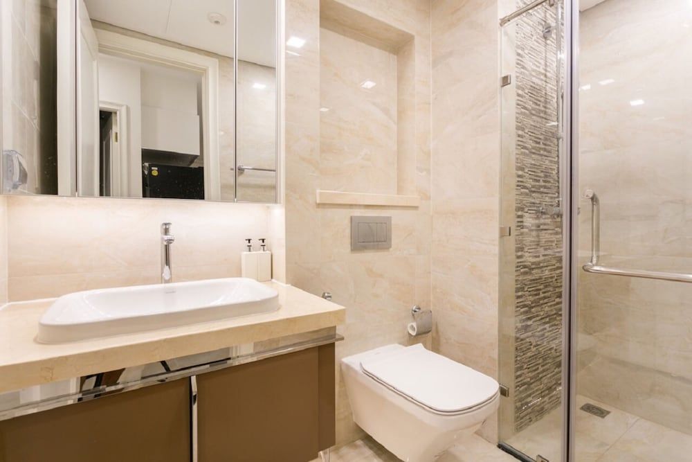 undefined Vinhomes Golden River Ruby 9