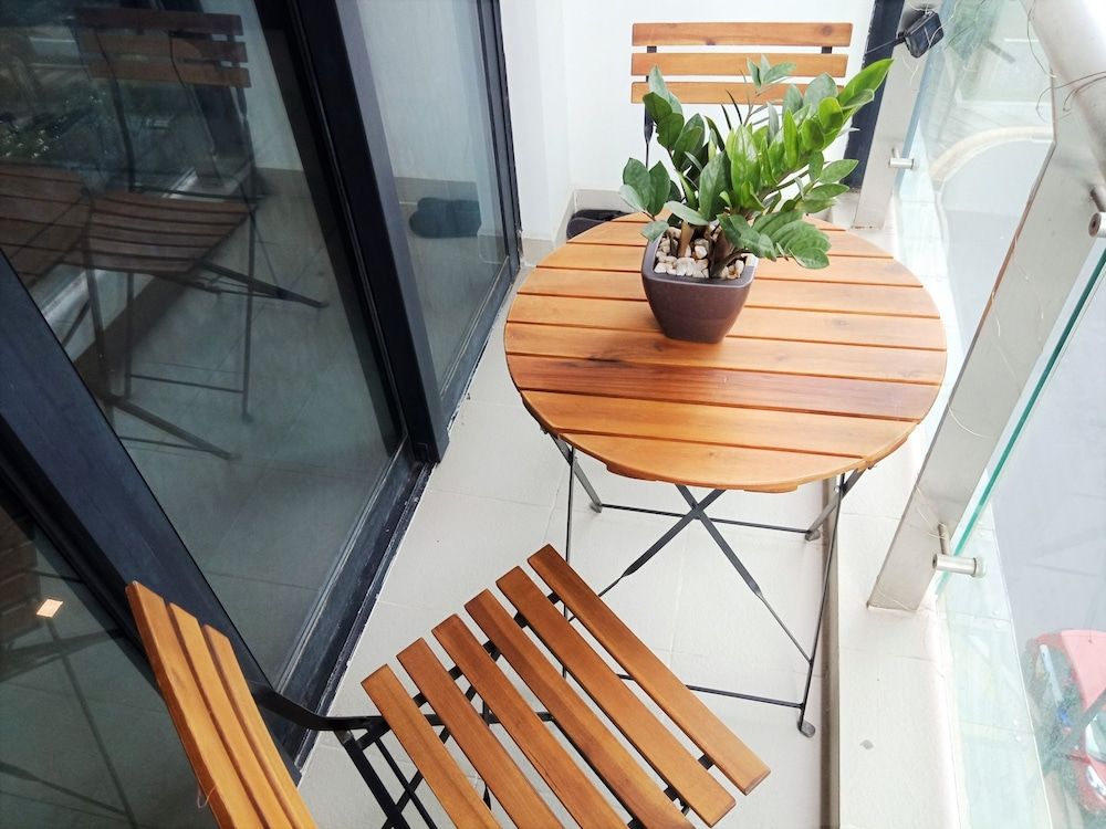 Vinhomes Golden River Ruby Apartment, 2 Bedrooms, Balcony, Courtyard View 8