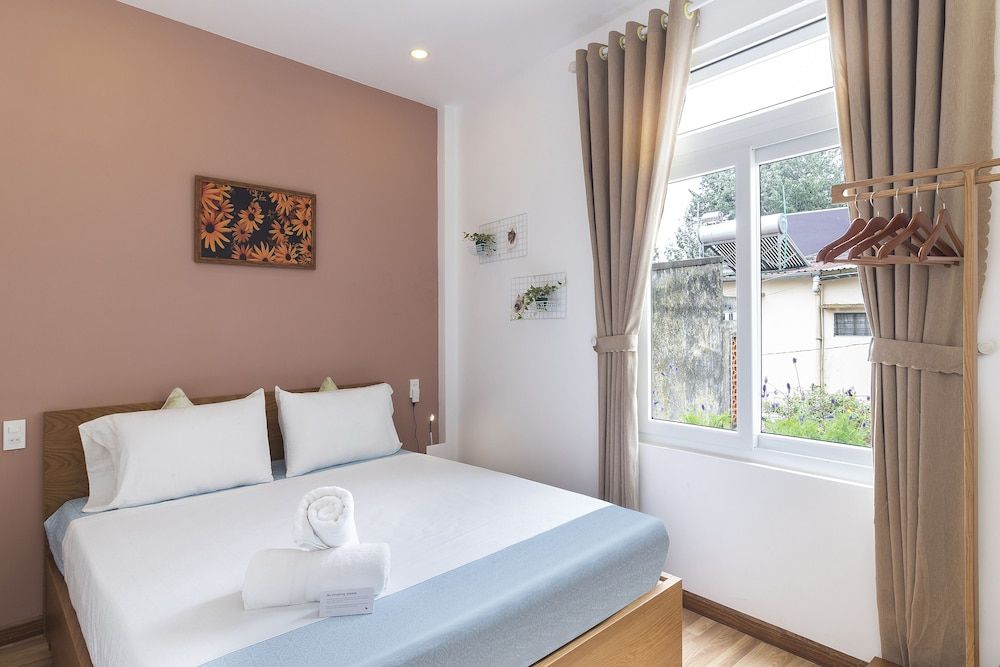 Christina's Da Lat - The Green House 2 Deluxe Room, 1 Queen Bed, Non Smoking, City View 9
