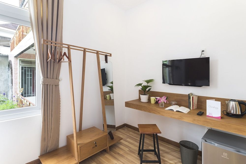 Christina's Da Lat - The Green House 2 Deluxe Room, 1 Queen Bed, Non Smoking, City View 7