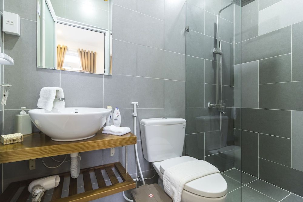 Christina's Da Lat - The Green House 2 Deluxe Room, 1 Queen Bed, Non Smoking, City View 11