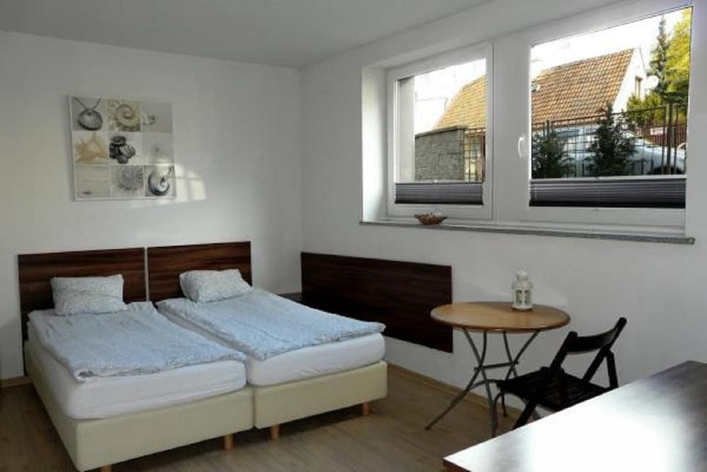 Deluxe Double Room (5)