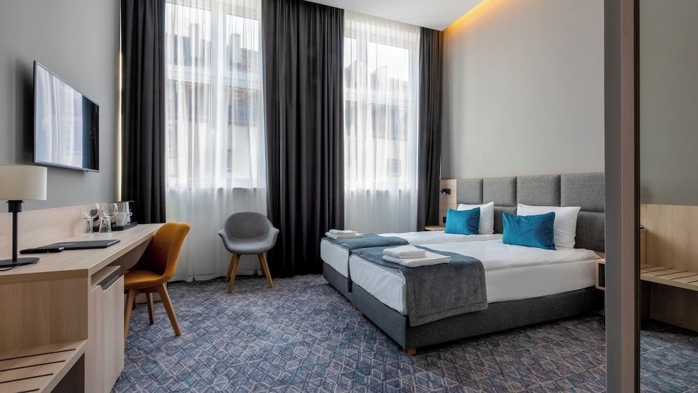 Deluxe Double Room, 2 Twin Beds (4*)
