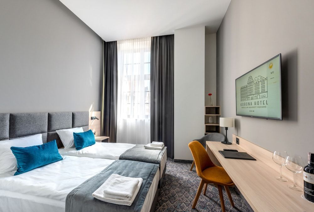 Family Room, 2 Bedrooms (3*)