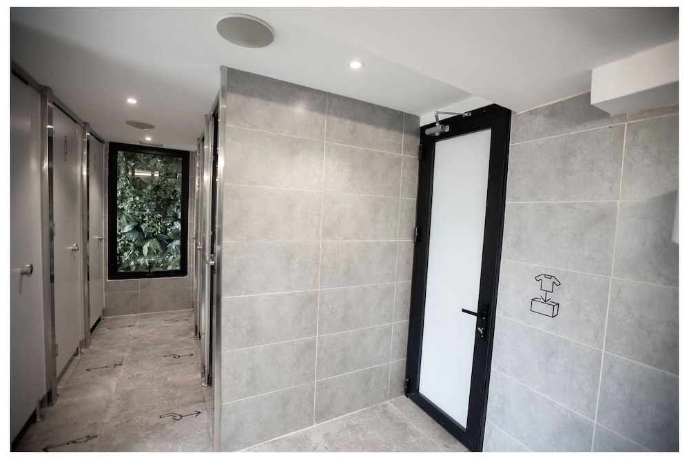 Khan Hoang Capsule Hotel - Adults Only Male Single Capsule 4