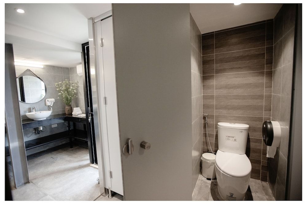 Khan Hoang Capsule Hotel - Adults Only Male Single Capsule 6