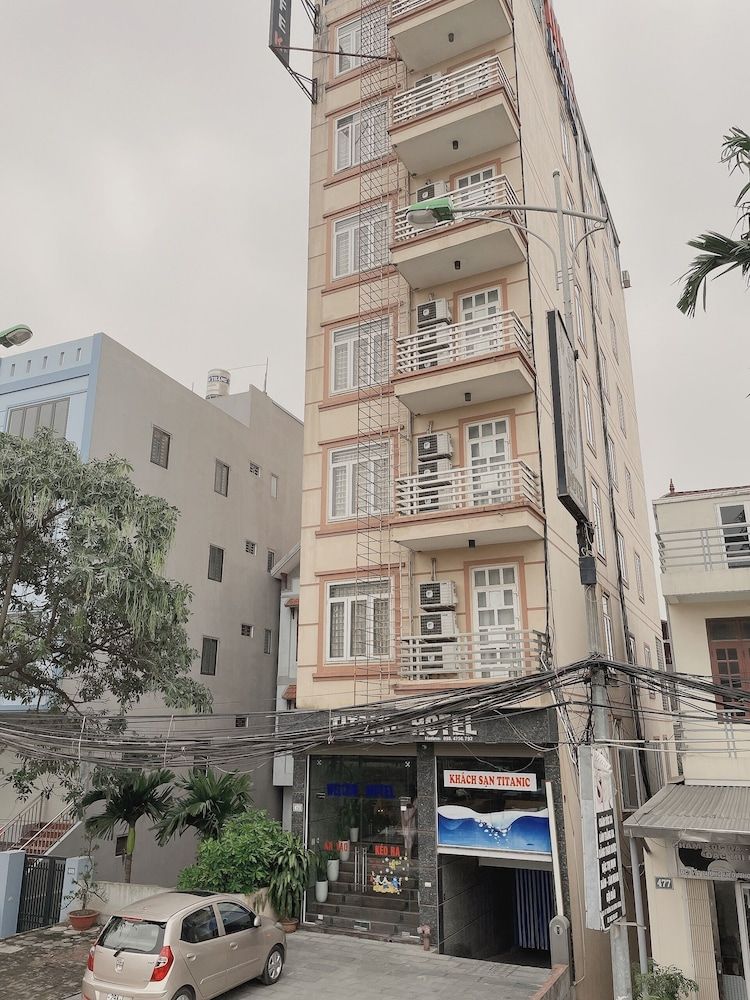 undefined Titanic Hotel 8