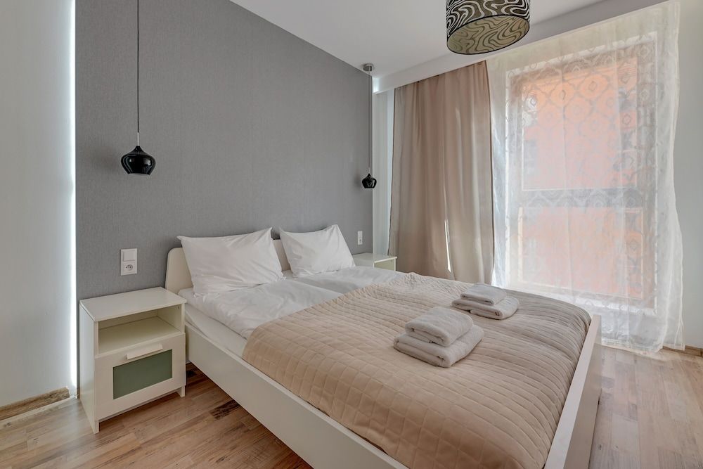 Aura by Downtown Apartments Classic Apartment 2