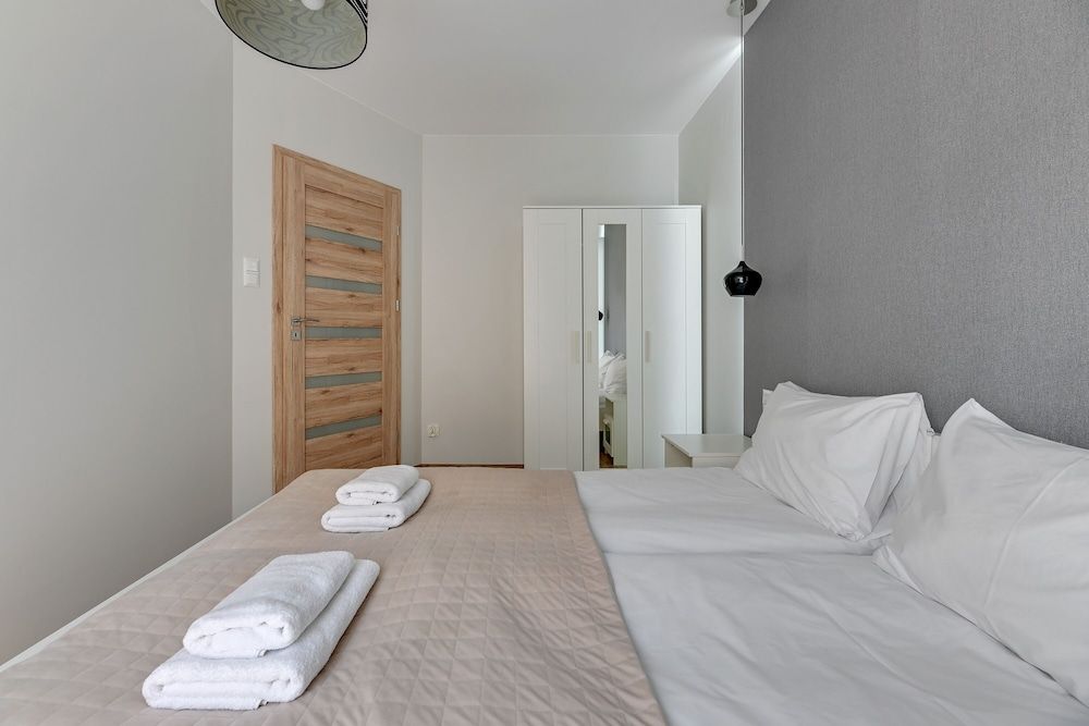 Aura by Downtown Apartments Classic Apartment 3