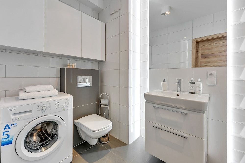 Aura by Downtown Apartments Classic Apartment 5