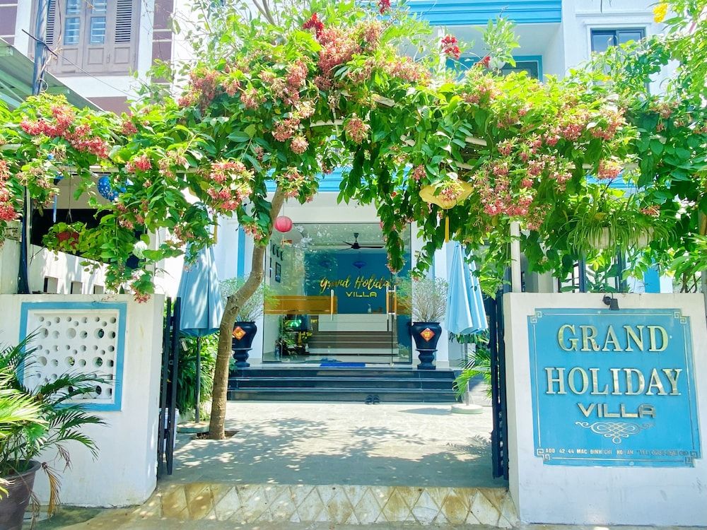 undefined Grand Holiday Villa 6