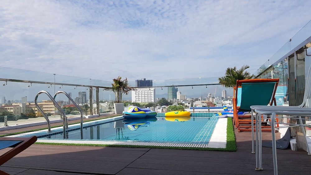 undefined Sing Hotel