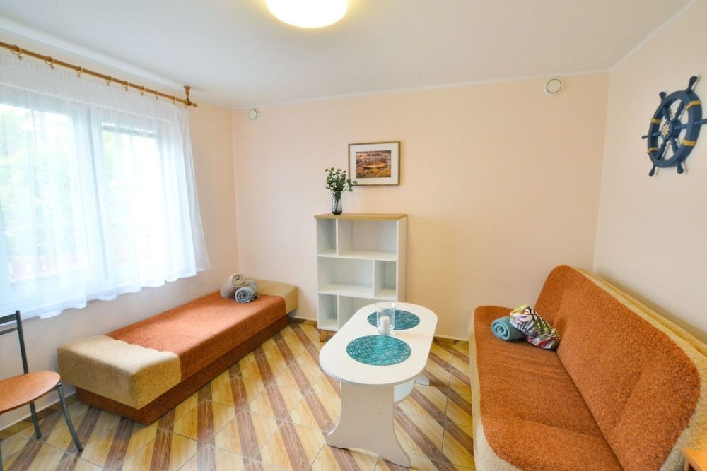 Triple Room (01)