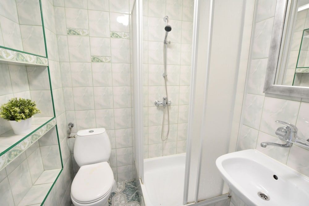Triple Room (05)