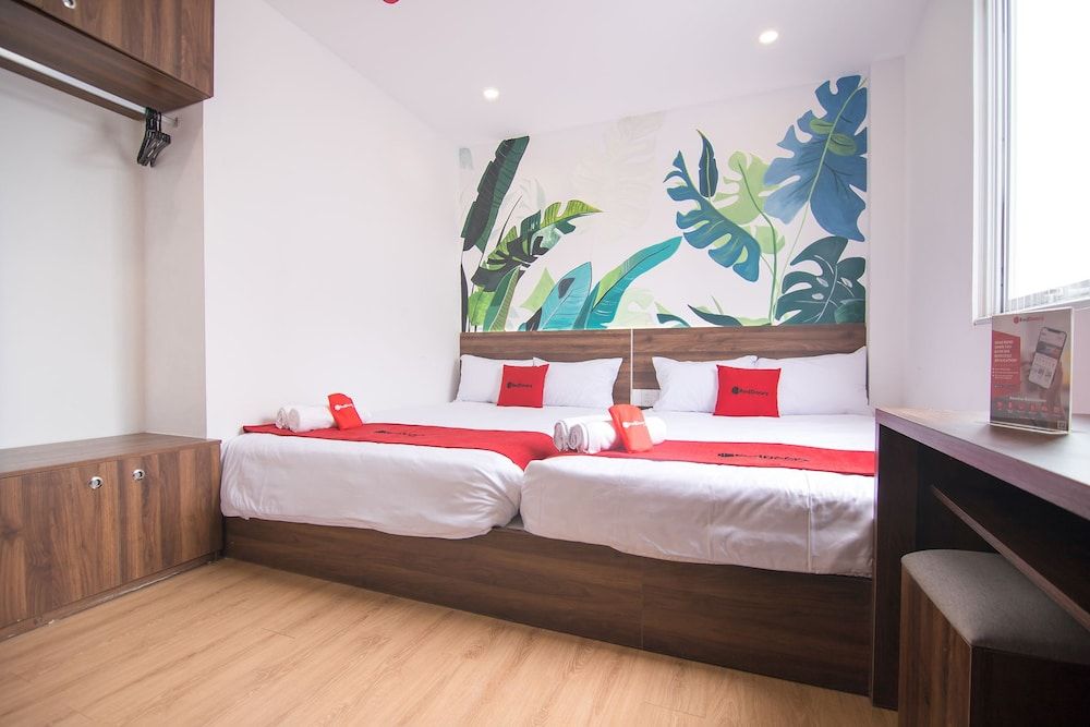 undefined RedDoorz Plus @ Tran Quang Khai Street 10