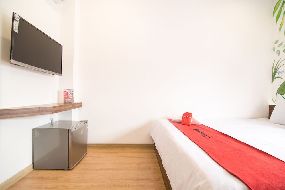 RedDoorz Plus @ Tran Quang Khai Street Standard Room 3