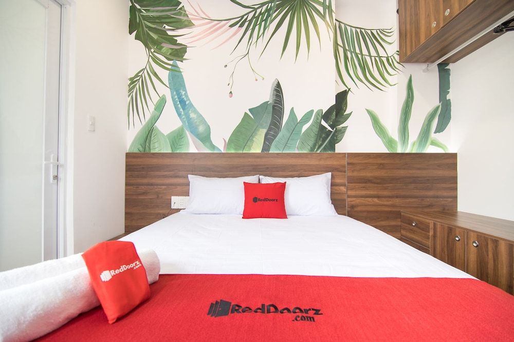 RedDoorz Plus @ Tran Quang Khai Street Superior Room 7