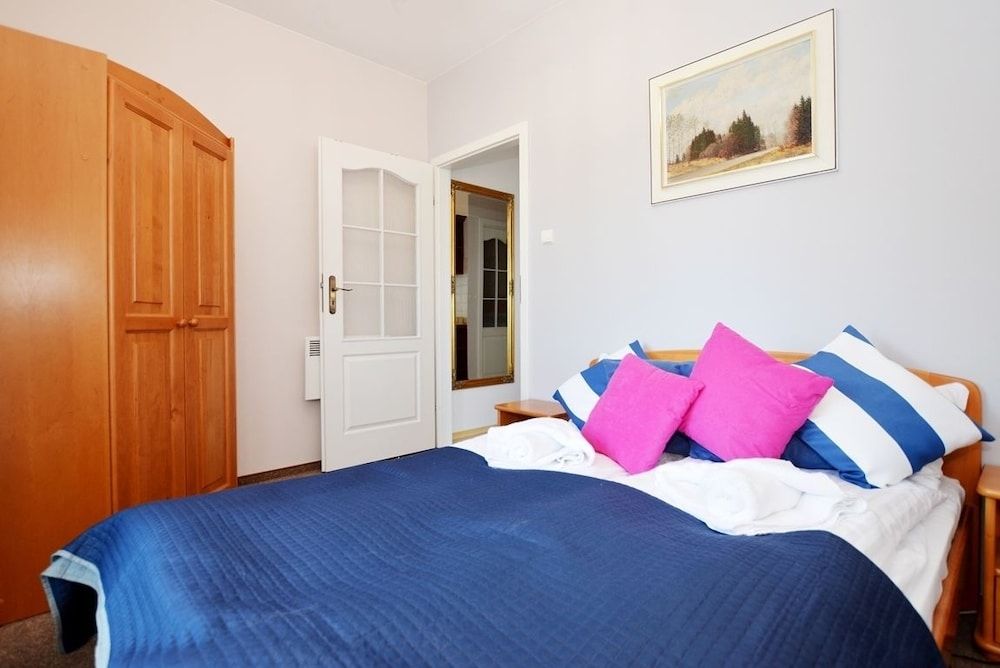 Apartment (28 B)