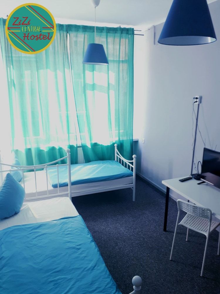 undefined ZiZi Central Hostel 6