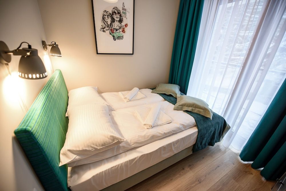 Apartment (4)