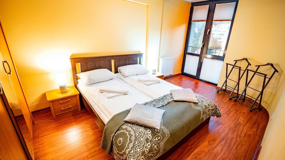 Apartment (81A)