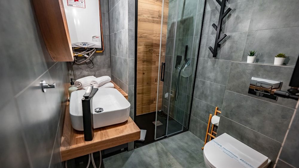 Studio Suite (23)