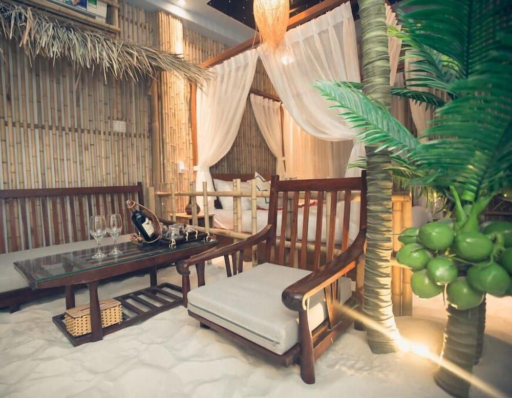 7S Hotel KOI Boutique Romantic Studio Suite, Jetted Tub 7