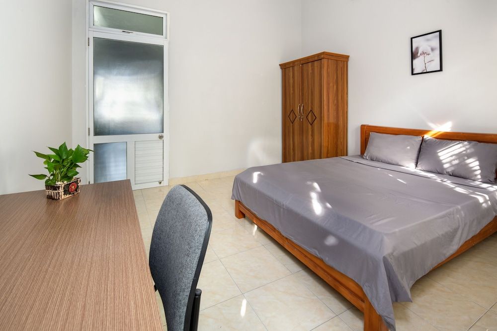 undefined T P House 5 5