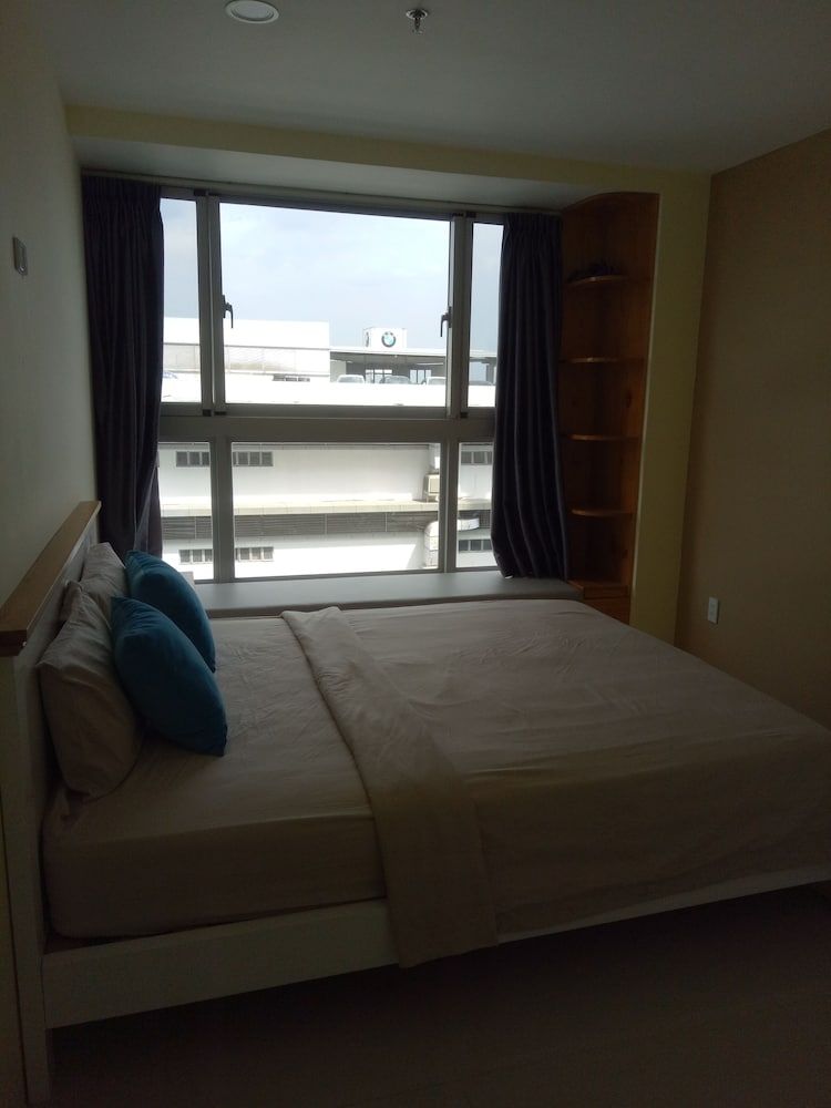 undefined Scenic Valley Apartment