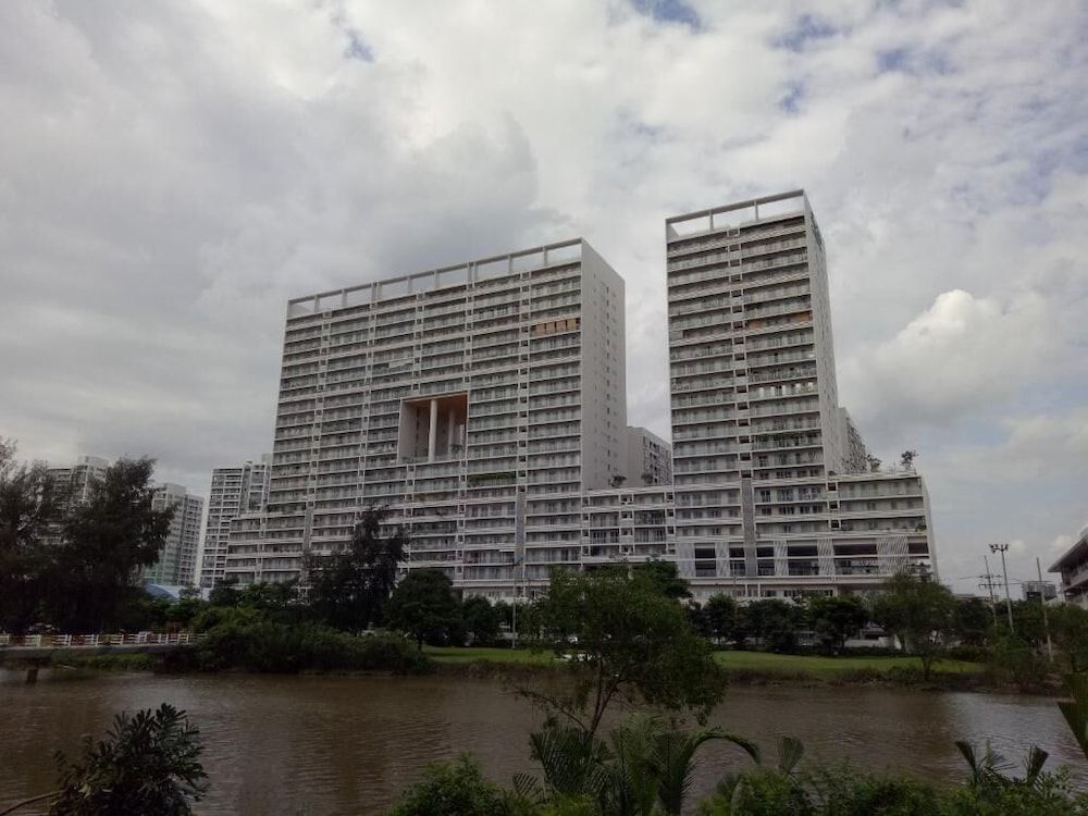 undefined Scenic Valley Apartment 6